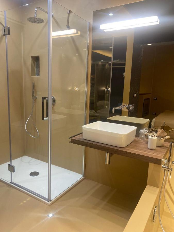 Montesantogroup Suite House Nel Centro Di Napoli Exterior photo